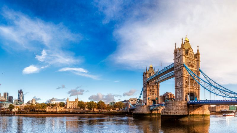 London's Tower Bridge Majesty