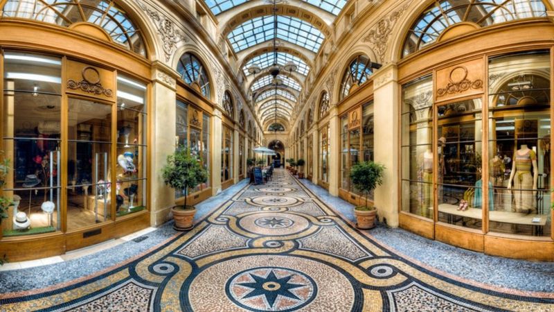 Visit The Covered Passages (Galeries)