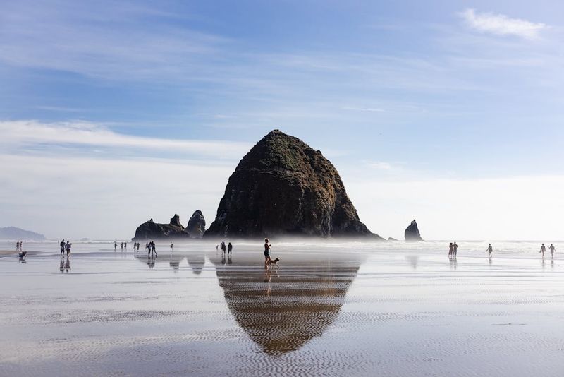 Oregon – Cannon Beach And Haystack Rock