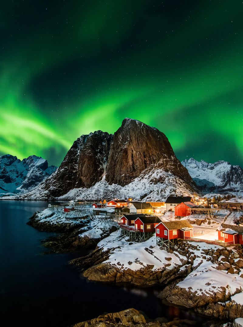 Midnight Sun and Northern Lights Experiences