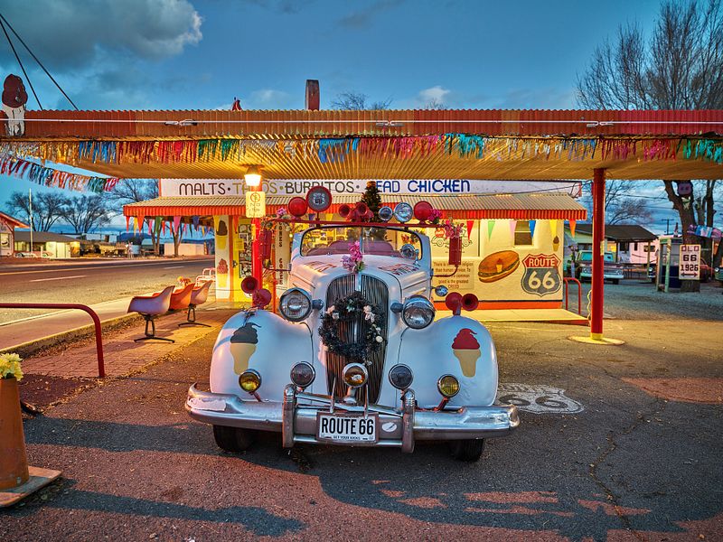 Delgadillo's Snow Cap Drive-In