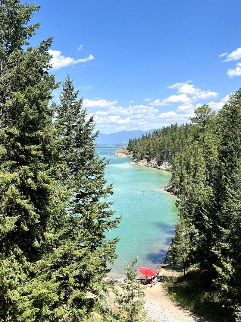Tranquil Glen Lake for Family Swimming