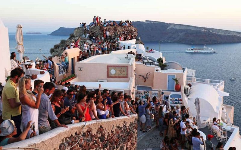 Skip It: Overrated Santorini Sunset Spots