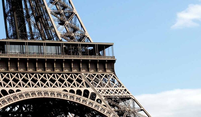 Skip It: Overpriced Eiffel Tower Restaurants