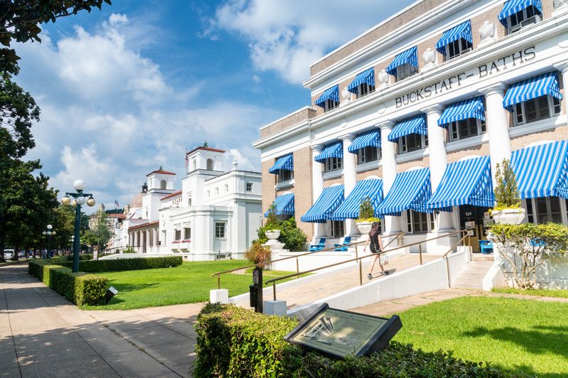 Hot Springs' Urban Setting Lacks Wilderness Appeal