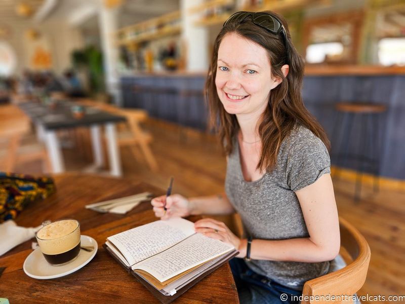 Calling Yourself a 'Traveler' Instead of a 'Tourist'