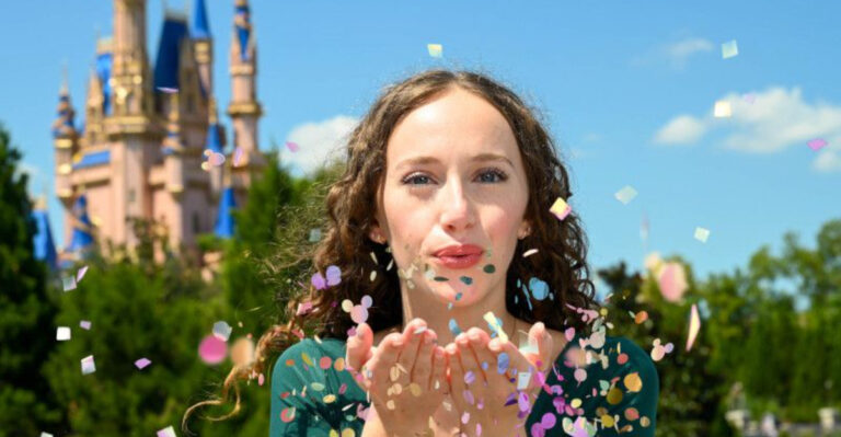 12 Mistakes People Keep Making At Disney Parks + 8 More You Did Not Know About