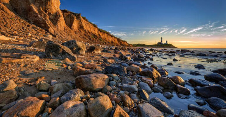 13 Relaxed Coastal Towns In The U.S. Where Time Slows Down And 2 That Fell Flat