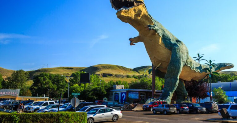 14 Incredible Destinations To Follow In The Footsteps Of Dinosaurs
