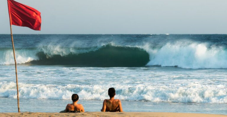 16 Mexican Beaches To Avoid For Your Safety