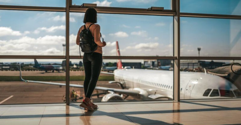 20 Travel Mistakes To Avoid Abroad + 5 Smart Tips Seasoned Travelers Swear By