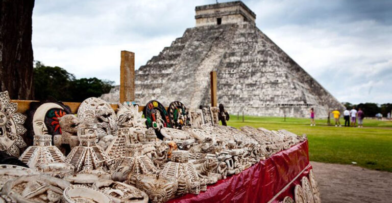 21 Destinations That Don’t Live Up To Their Postcards