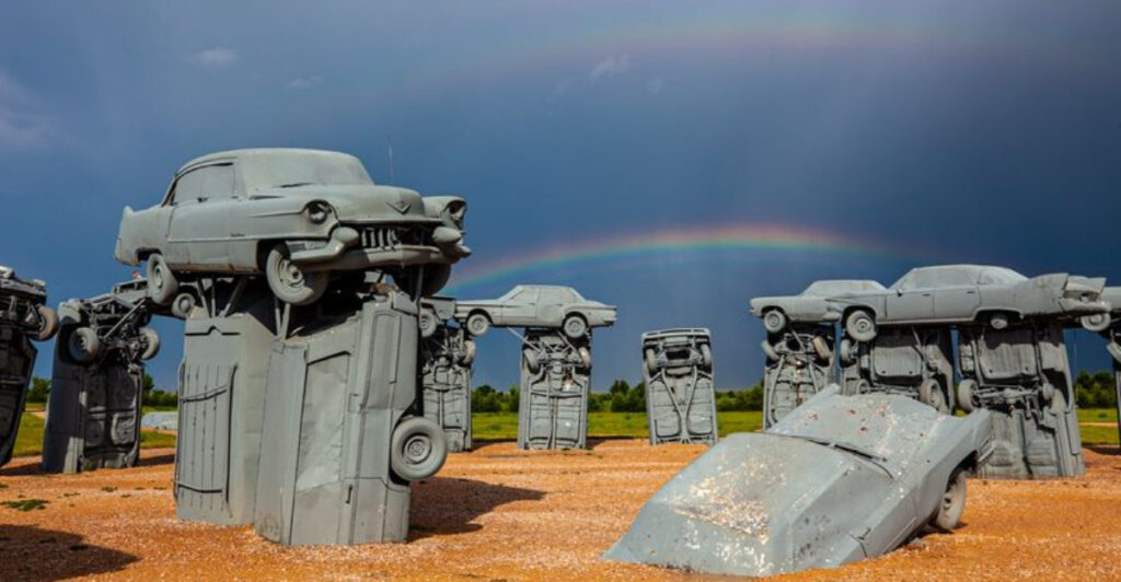 34 Of The Oldest Roadside Attractions In The U.S. You Can Still Visit