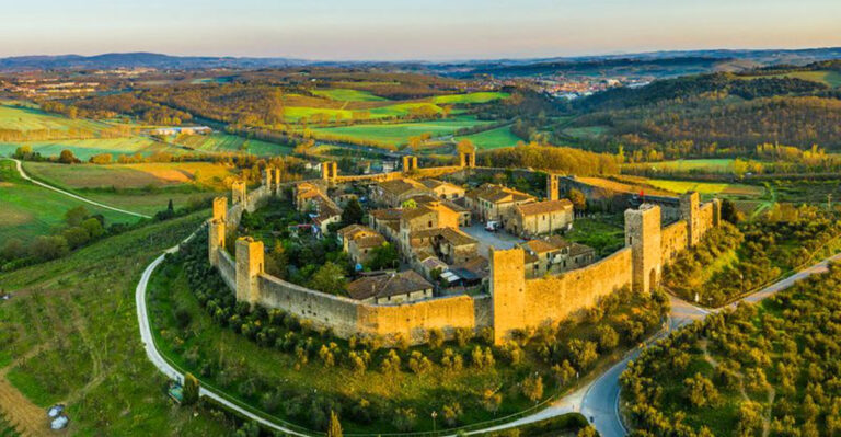 7 Beautiful Tuscan Villages To Visit Once In Your Life, From A Vineyard-Hidden Gem To An Idyllic Island Escape
