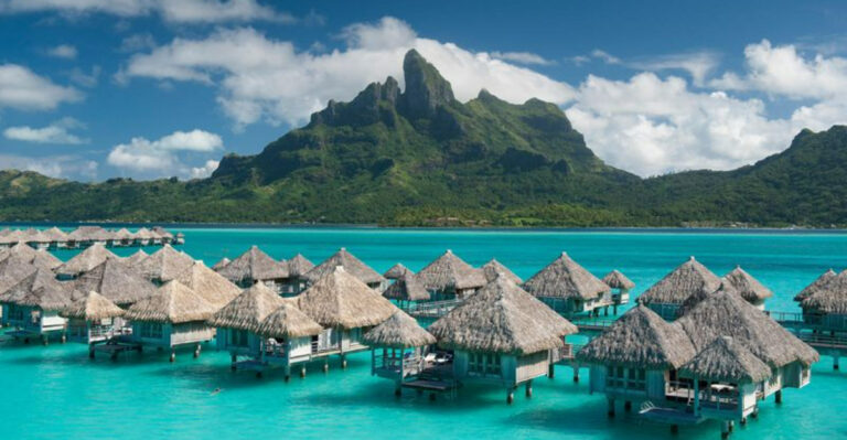 8 Islands That Wow Beneath The Surface + 5 That Only Look Good In Photos