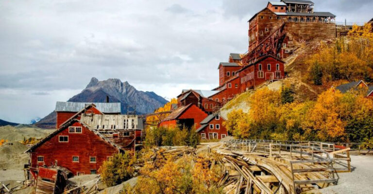 9 Scenic Hidden Gems In Alaska For The Ultimate Road Trip