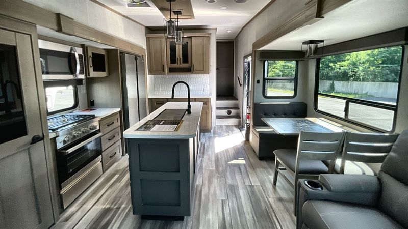 Grand Design Reflection: Spacious Luxury Without Breaking the Bank