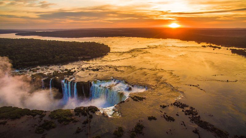 Iguazu Falls, Argentina/Brazil