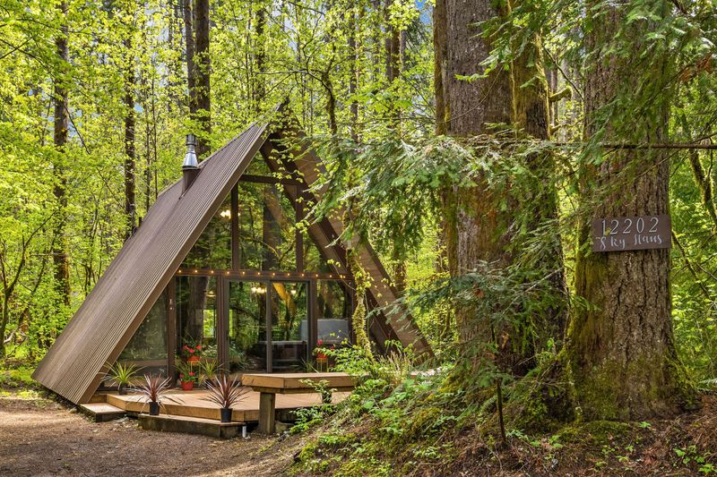 Tye Haus A-Frame Cabin – Skykomish, WA
