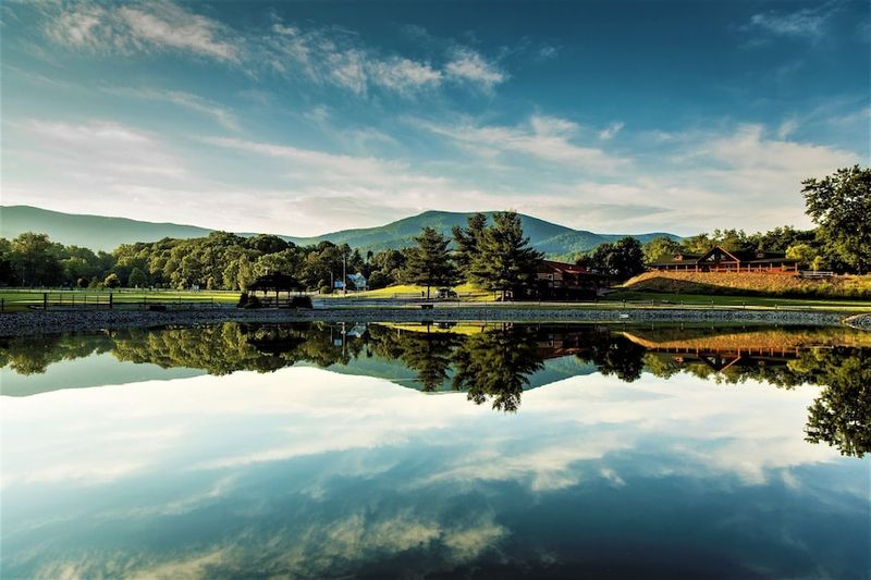 Shenandoah Valley's Mountain Serenity
