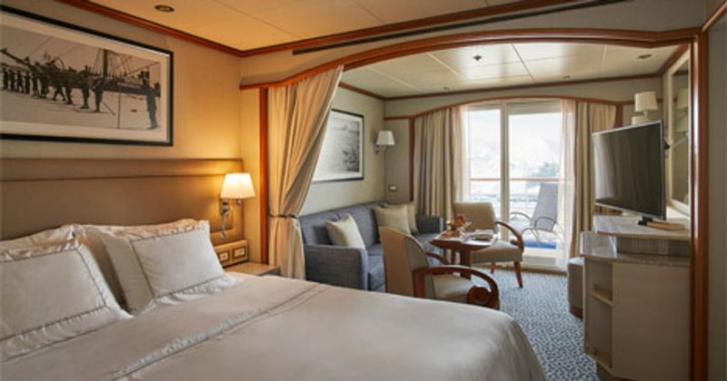 Silversea's Solo Traveler Fares
