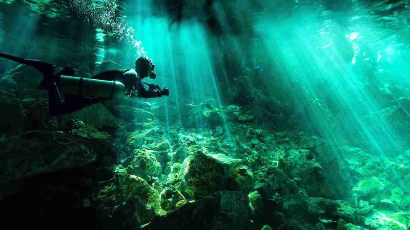Cenote Dos Ojos, Mexico