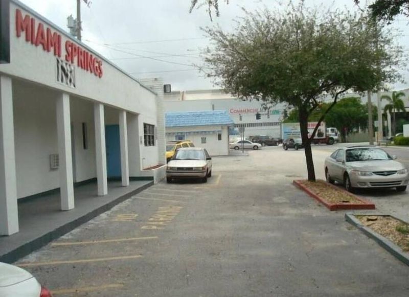 Miami Springs Inn (regret)