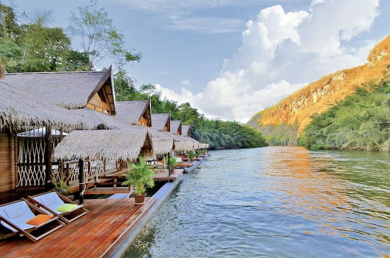 Thai Floating River Retreat: Hydro-Powered Serenity
