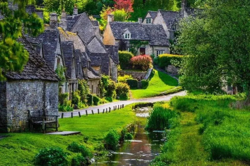 Bibury, England: Riverside Adventures in the Cotswolds