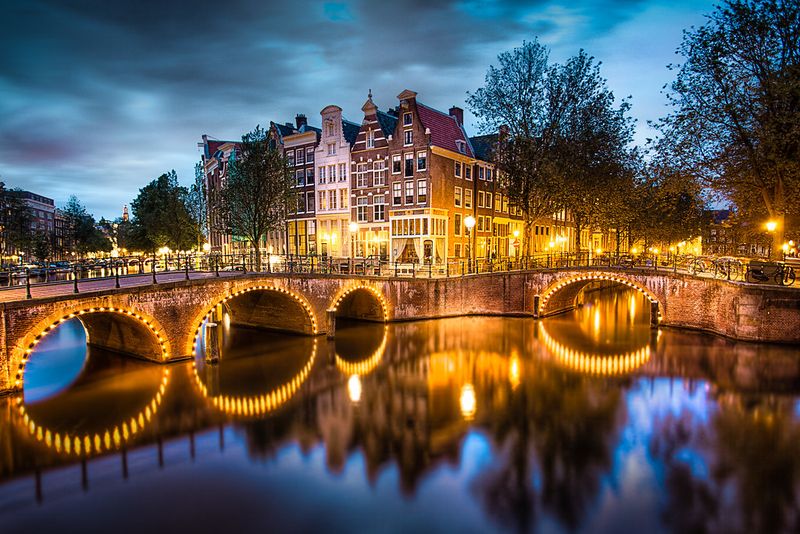 Amsterdam's Canal Confidence