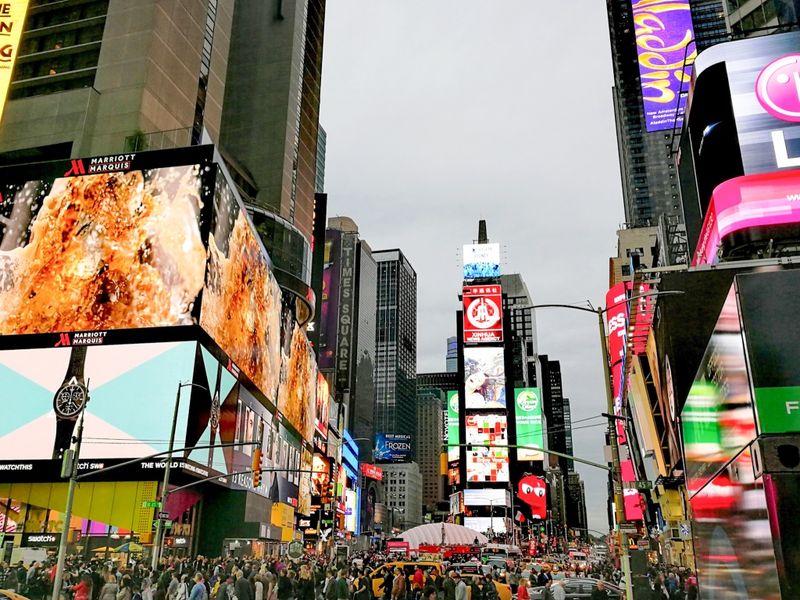 Times Square - Overwhelming Chaos