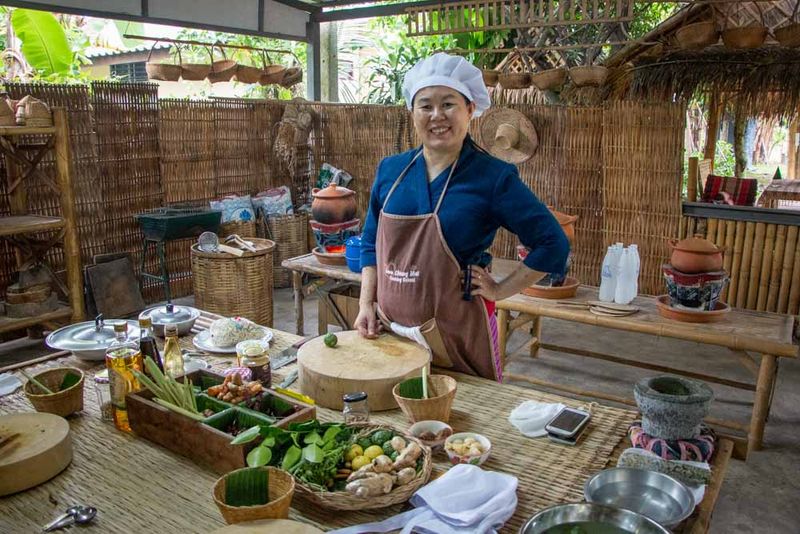 Thailand's Seemingly Gentle Cooking Class