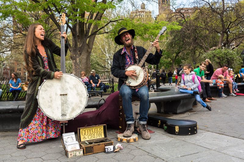 DON'T Take Photos of Street Performers Without Tipping
