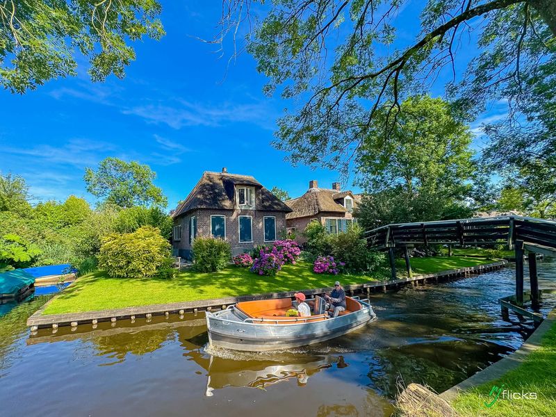 Giethoorn: The Village Without Roads