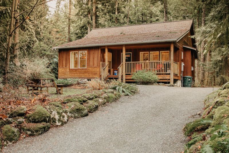 Basecamp Cottages – Glacier, WA