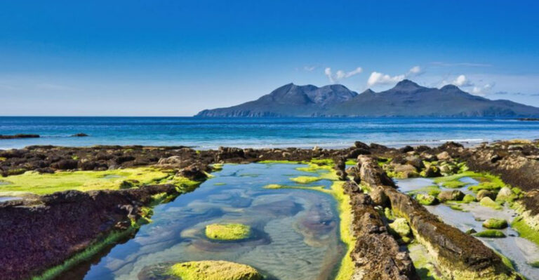 Don’t Waste Your Time On These 4 Tourist Traps When These 10 Secret Getaways Exist