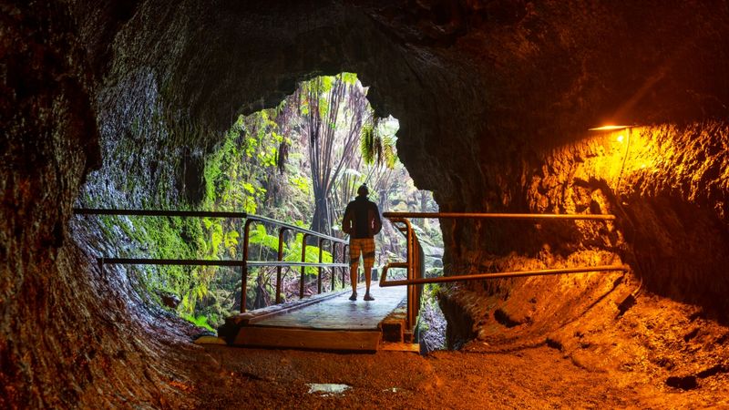 Walk through Thurston Lava Tube