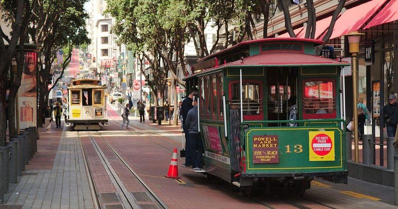 Tourist Traps That Drain Your Budget
