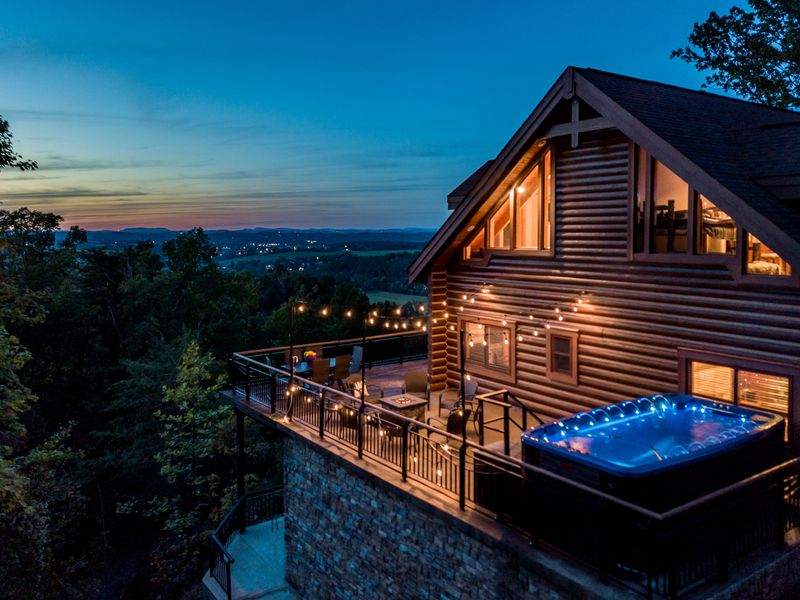 Mountain Hiking Lodge (Quality Time)