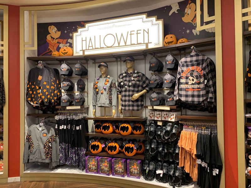 Spending Too Much On Basic Souvenirs