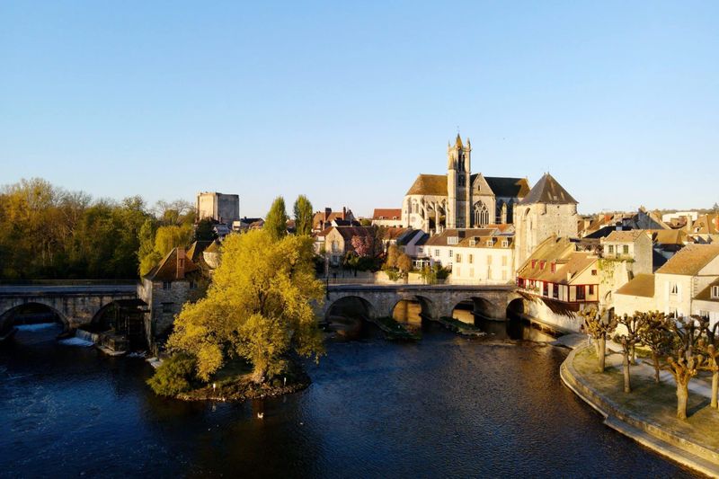 Moret-sur-Loing: Impressionist Riverside Gem