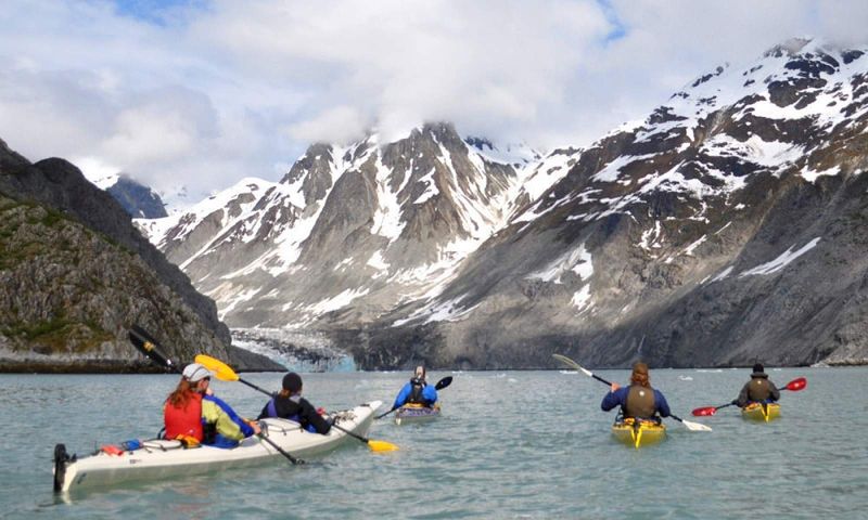 Kayak in Nearby Fjords
