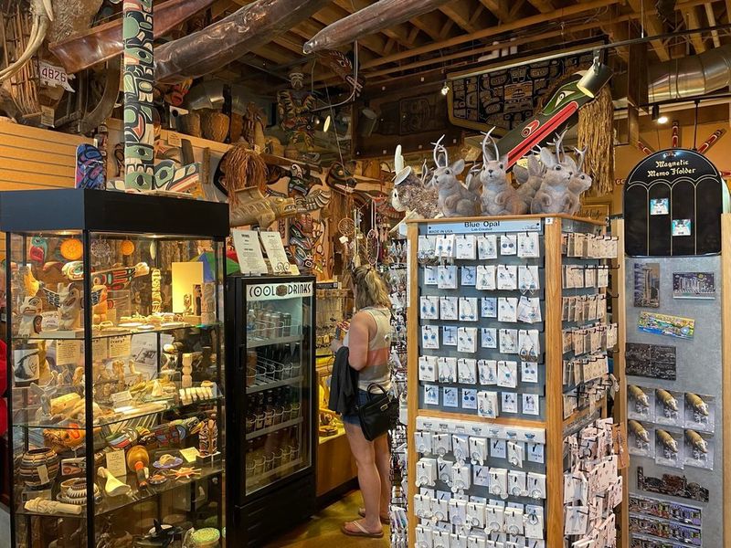Ye Olde Curiosity Shop on the Waterfront