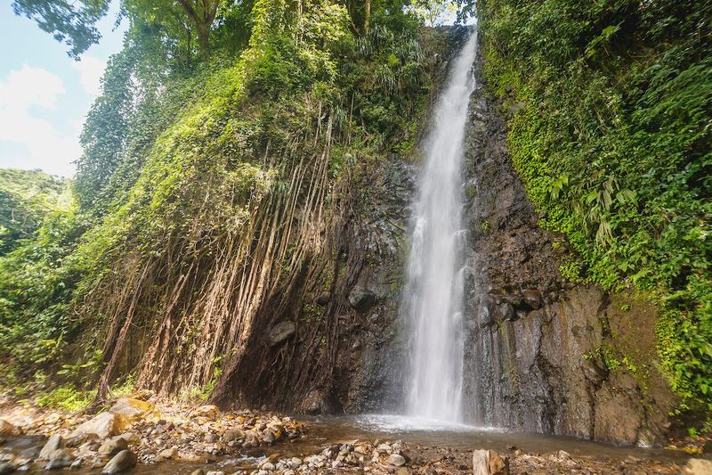Exploring Dark View Falls