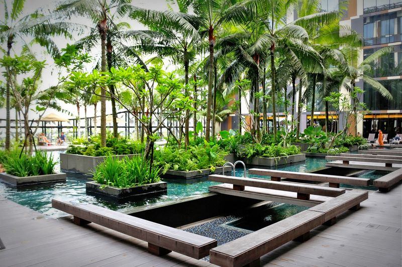 Crowne Plaza Changi Airport, Singapore (wow)