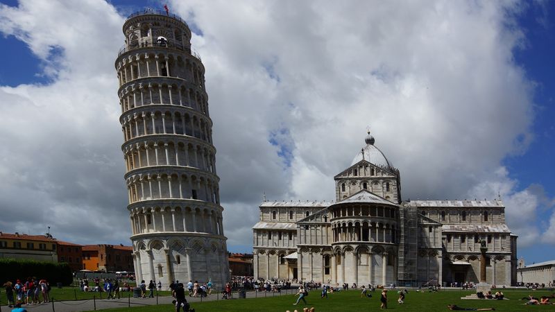 Pisa's One-Trick Tower