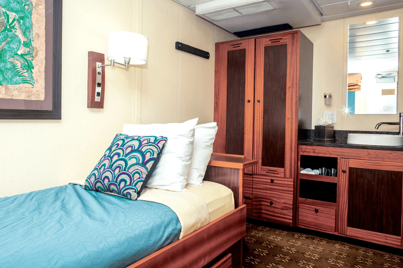 UnCruise Adventures' Solo-Friendly Atmosphere