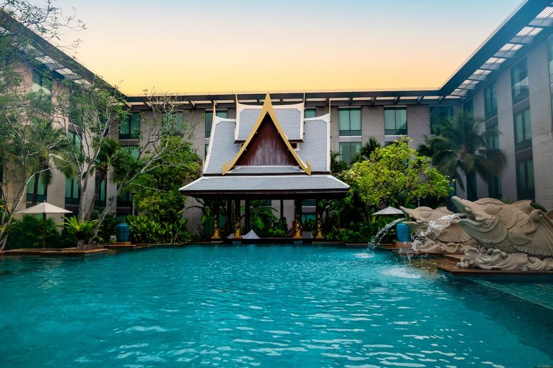 Novotel Bangkok Suvarnabhumi Airport (wow)