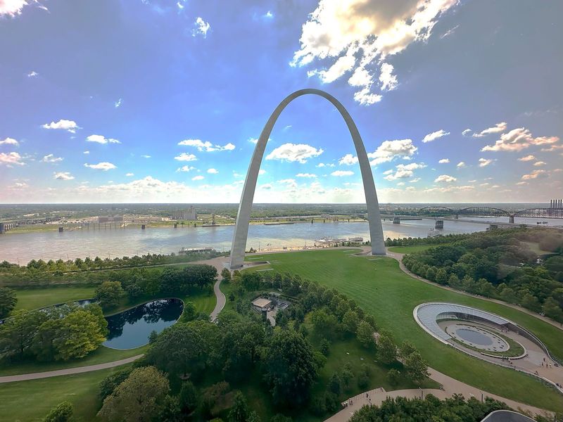 Missouri – Gateway Arch (St. Louis)