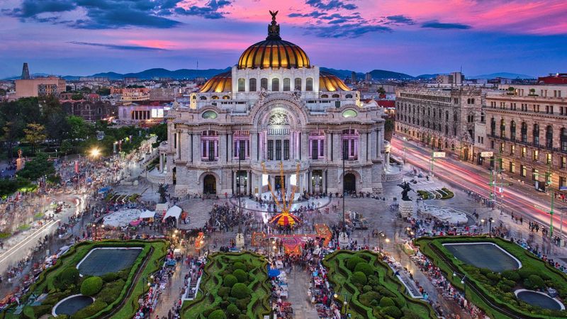 Mexico City's Sprawling Grandeur Requires Travel Wisdom